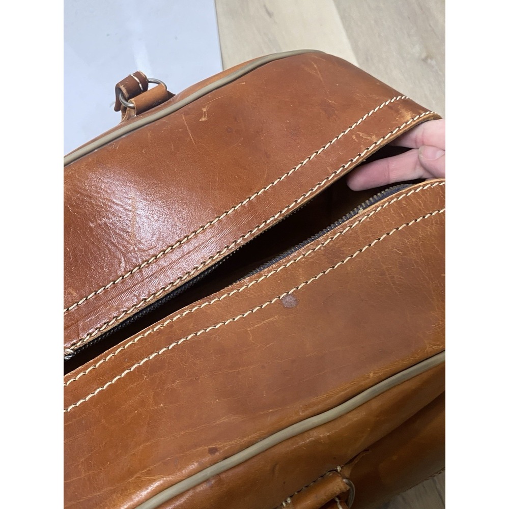 Vintage 70's Tan Leather Duffel Bag Weekend Travel Carry On Luggage Brown Pocket - Picture 14 of 14